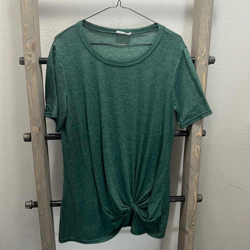 Women’s short sleeve shirt